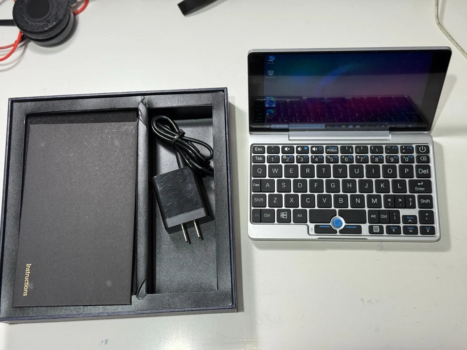 ONEMIX POCKET MINI PORTABLE COMPUTER (NEW) GPD (USED) MINI PORTABLE COMPUTER QTY - Image 2 of 4