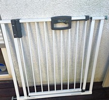 Geuther T&uuml;rschutzgitter Metall wei&szlig;/schwarz, bohrlos montierbar, adjustierbar