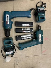 Makita Bohrmaschine x 2 - 6095D & Schrauber 6012HD inkl. 2x Schnellladegeräte OHNE Akkus