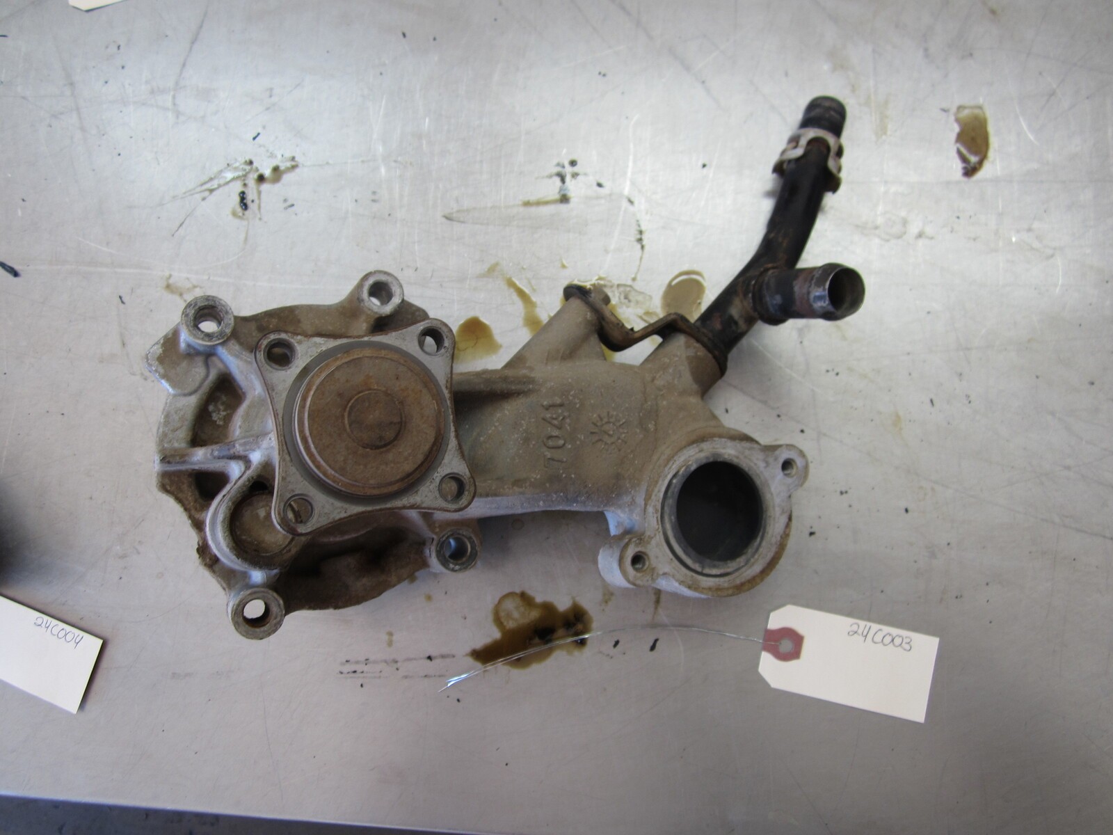 Water Coolant Pump For 11-13 Ford F-150  5.0 BR3E8505DA