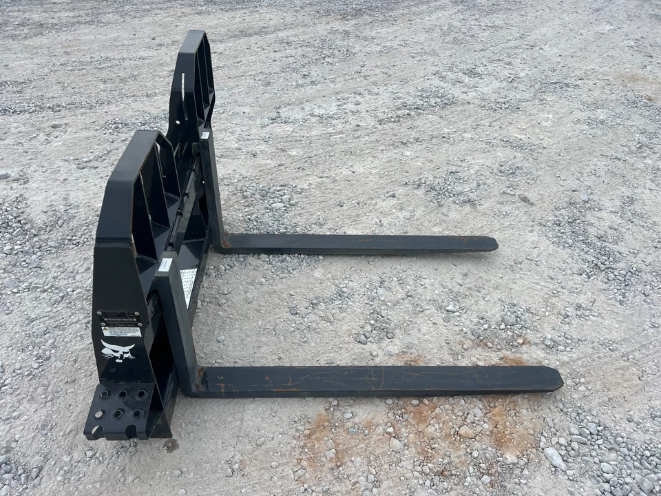 Accesorio para minicargadora cargadora de horquilla de paletas de trabajo pesado Bobcat de 48" de largo 4.000 lb Foto 4 de 4