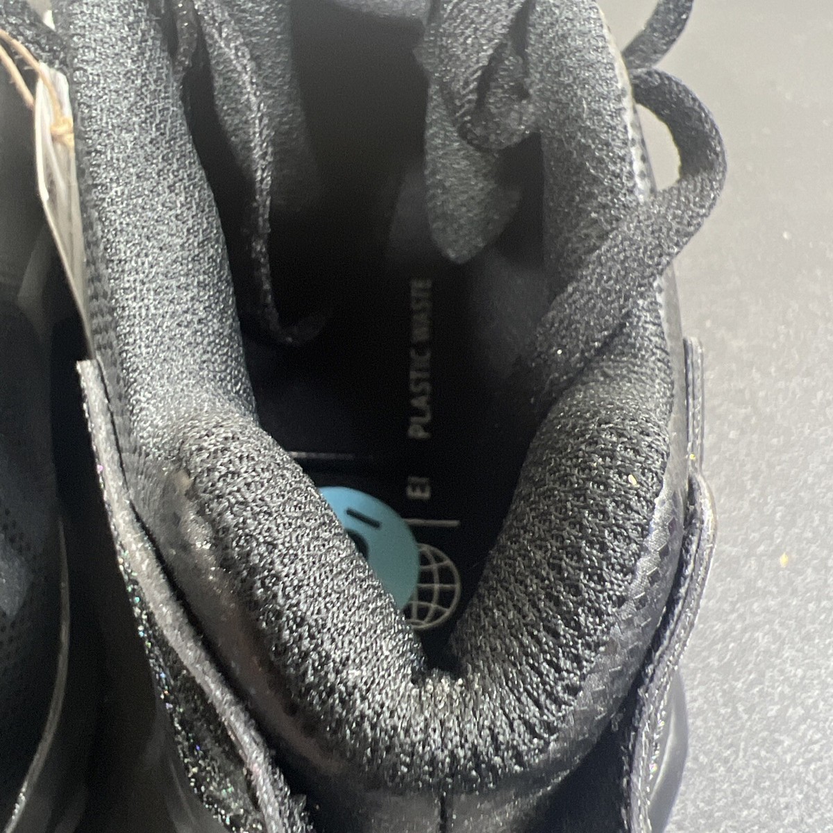 デスプレー用スパイク Adidas Freak Spark MD LOW YOUTH Football Cleats- Style