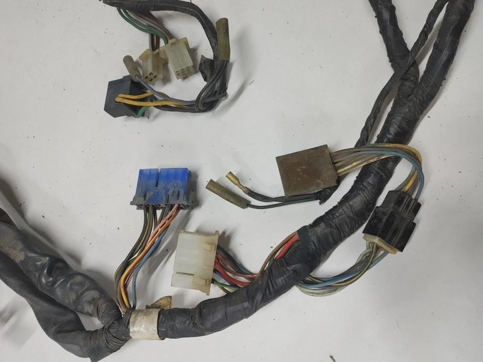 Arnés de cables del motor principal Yamaha FJ1100 1984 47M-82590-51-00 Foto 4 de 4