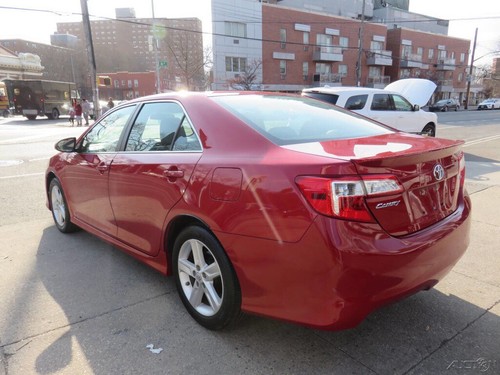 2012 Toyota Camry SE 4dr Sedan - Picture 4 of 12