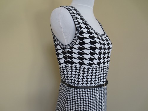 NEW CARMEN BY C MARC VALVO PETITE B/W HOUNDSTOOTH SLEEVELESS KNIT DRESS PS $118 - Picture 8 of 10