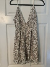 TOBI Brand Ivory Black Lace V Neck Dress SIZE S/P