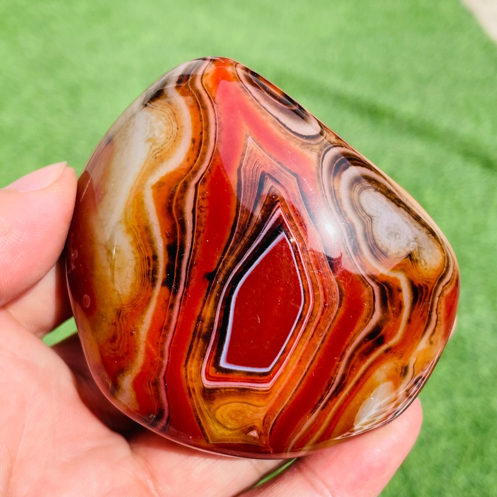 222g Natural Polished Silk Banded Sardonyx Agate Crystal Tumbled Stone Specimen