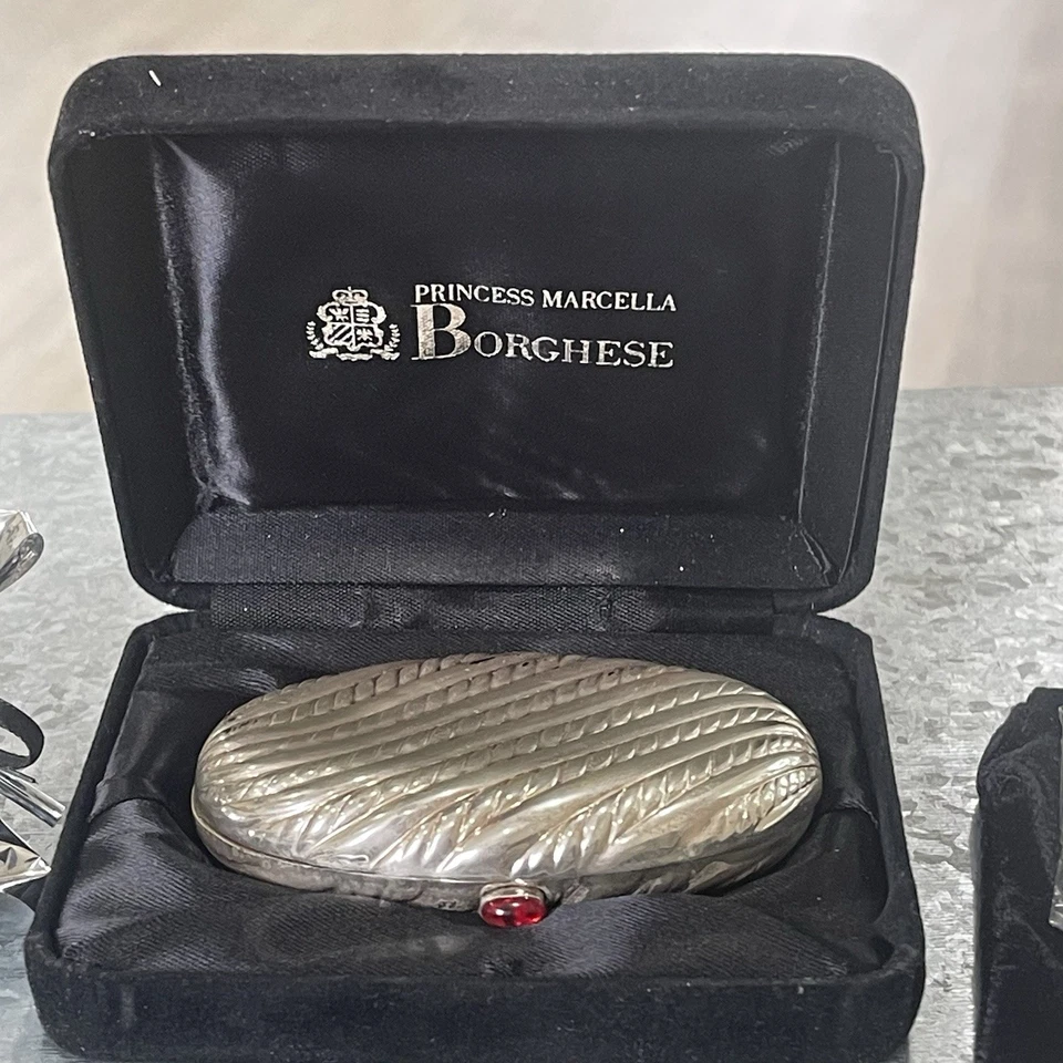 Princess Marcella Borghese Loose Powder Milano Puff Mirror Compact Vtg Boxed NOS - Image 4 of 4