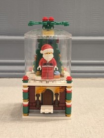 LEGO 40233 Santa Snow Globe Set Christmas Holiday Retired 100% Complete 2016