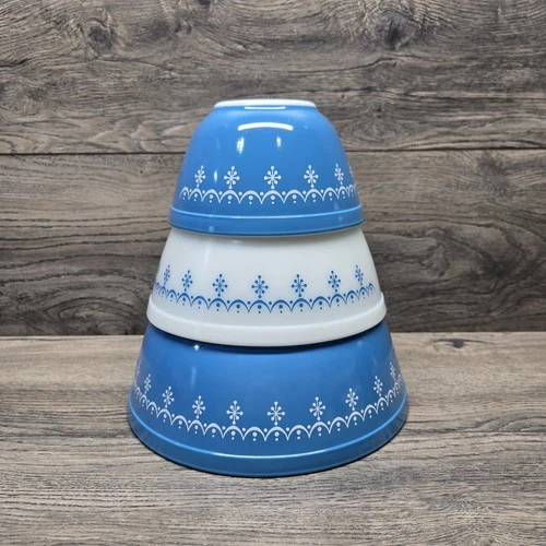 Pyrex Snowflake Blue Garland Mixing Nesting Bowl 401-402-403 Set of 3