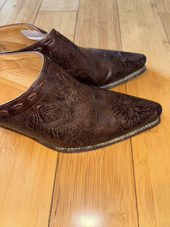 Lucchese Charlie 1 Caballo Cuero Mulas Tacones Deslizables Mujer Talla 9.5 B Marrón Western Foto 3 de 4