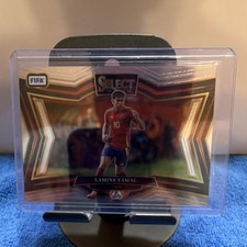 2024-25 Panini Select FIFA Lamine Yamal Spain Field Level #221 Soccer Card