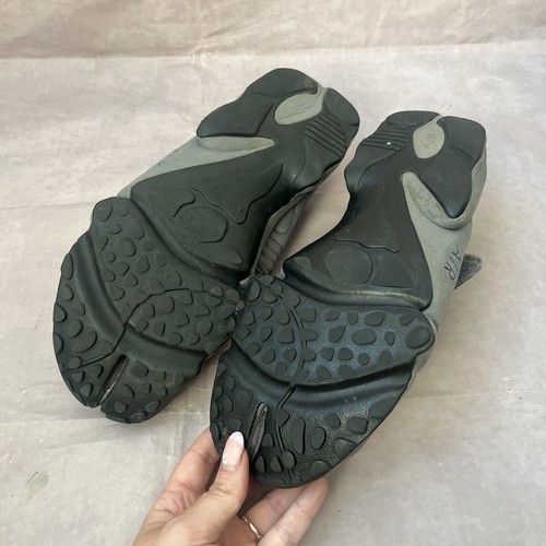 Nike Air Rift Grey Black Split Toe Running Shoes Trainers UK 9 EU 44 - Picture 3 of 8