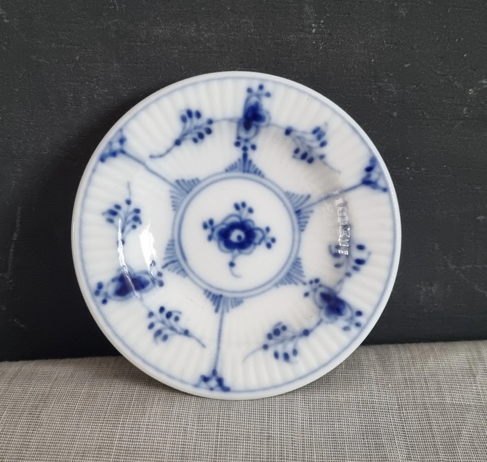 Royal Copenhagen Fluted Plain #7 Butter Pat White And Blue