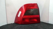 62144 TAIL LIGHT OUTER LEFT / 99-02 - NEGRO / VECTRA.B - 5.PUERTAS / 429398 FU