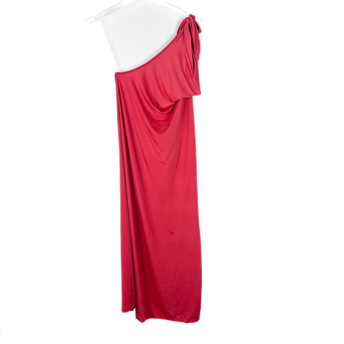 sincerely jules red dress Three holiday outfits to try