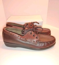Soft Spots Geena Leather Loafers Women Size 9. Cinnamon Brown. Lace Up....L. New