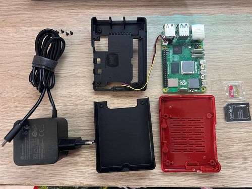 Raspberry Pi 5 (8 GB) mit Gehäuse, Netzteil & 32 GB microSD