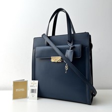 Borsa MICHAEL KORS Cece Medium North South Navy con patta tasca cinturino staccabile zip