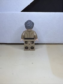 Lego Star Wars Grand Moff Tarkin - Dark Tan Uniform Minifigure w/ Blaster 75150