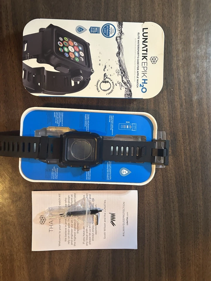LUNATIK EPIK 007 Estuche de Aluminio Negro y Correa de Silicona para Apple Watch 1 42mm Foto 3 de 4