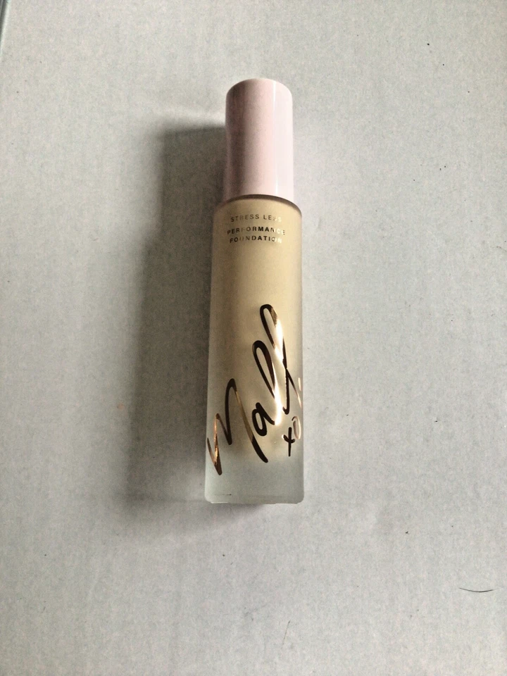 MALLY STRESSLESS PERFORMANCE FOUNDATION 30ml SHADE MEDIUM