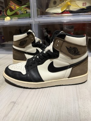 Size 10.5 - Air Jordan 1 Retro High OG Dark Mocha Mens 555088-105
