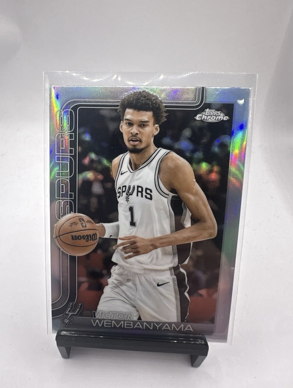2025 Topps Chrome Basketball Victor Wembanyama Refractor #221 Spurs JS