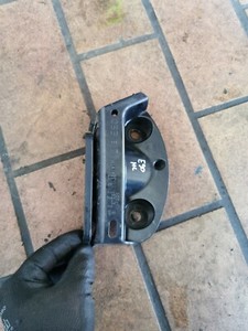 BMW 3er E90 Führung Heckleuchte Rückleuchte Rücklicht hinten links 7118193