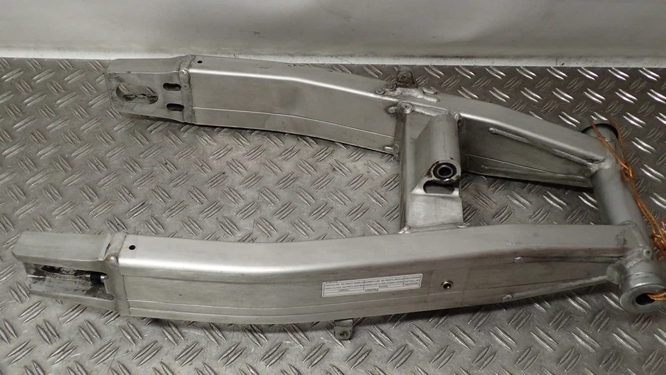 Schwinge Hinterradschwinge Swingarm Yamaha Fazer 1000 RN06 EZ.03 39525km - Bild 3 von 4