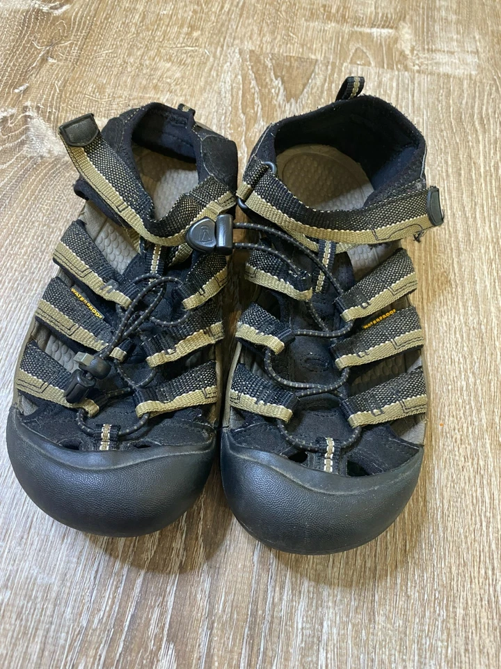 Keen Jóvenes Niños Talla 6 Sandalias Impermeables Senderismo Aire Libre Zapato Verde Oliva Marrón Foto 2 de 4