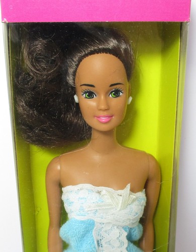 Vtg 1992 Fun-To-Dress Brunette BARBIE DOLL Teresa Face *Bubble Cracks & Damage* - Picture 3 of 6