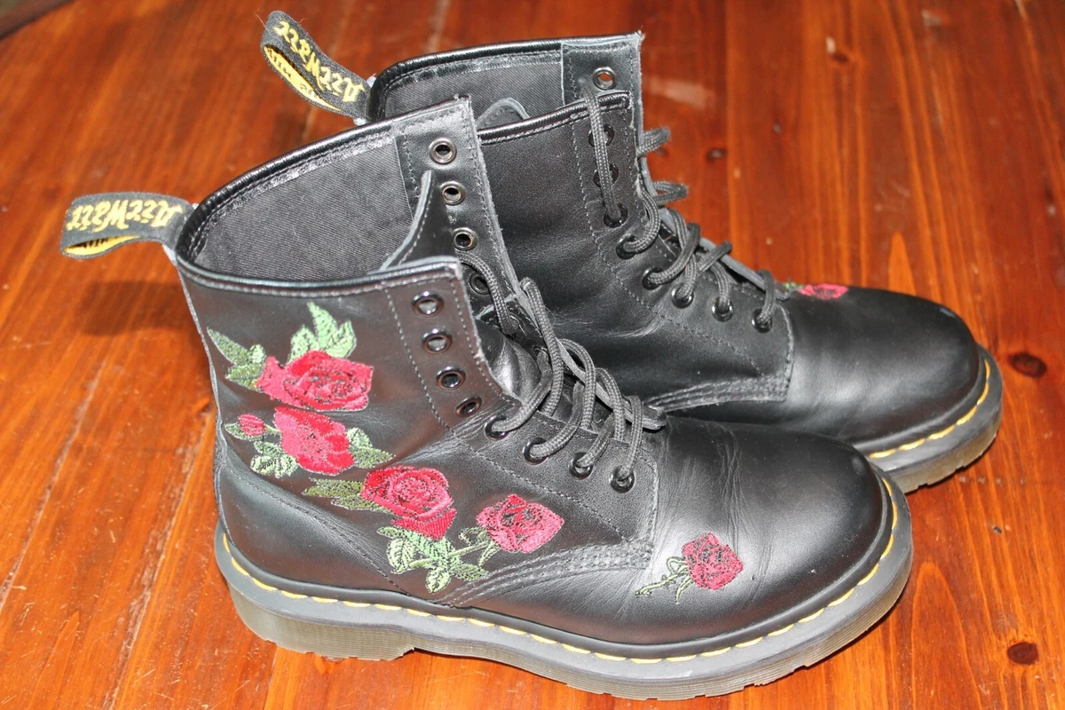DR MARTENS 1460W Vonda Floral lace up Black Combat Boots
