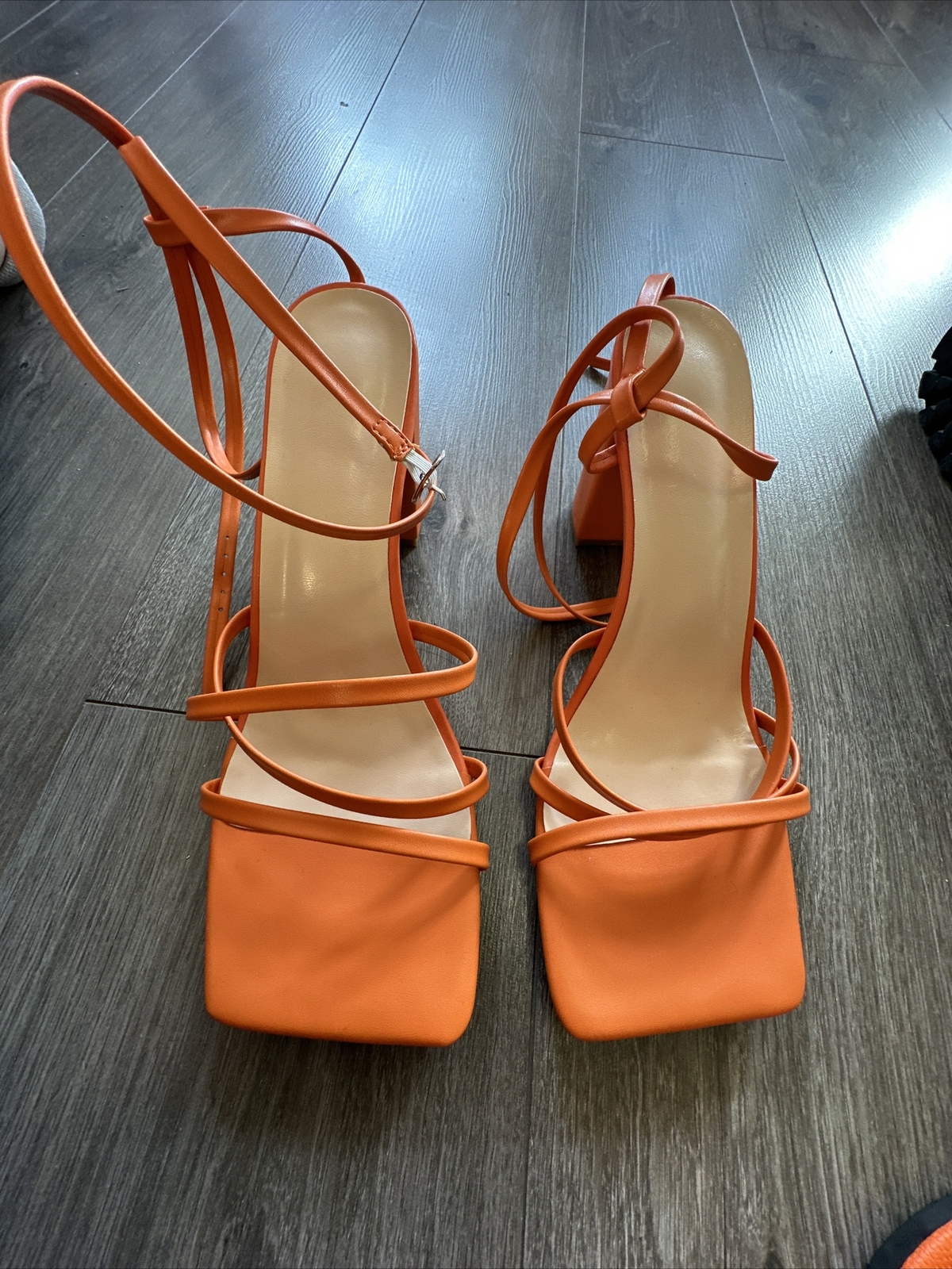 APL sandals size 7 ladies
