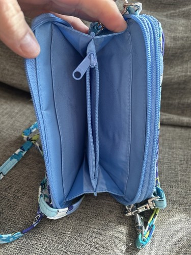 Vera Bradley All In One Crossbody Purse Blueberry Blooms Excellent Condition - Picture 6 of 9