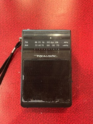 Realistic Radio Shack Hand AM/FM Radio M# 12-725 Tested