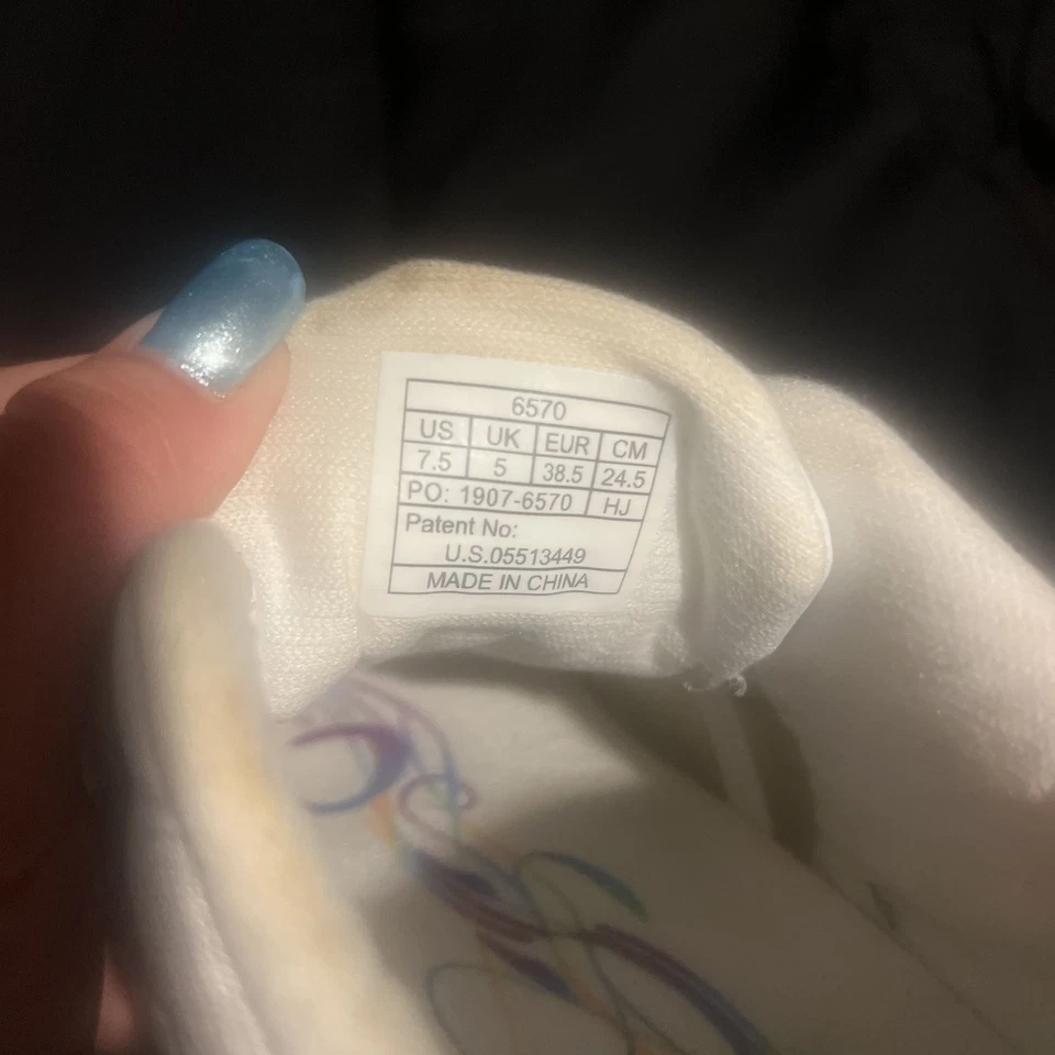 Kaepa Women’s Size 7.5 Cheer Shoes-Pre-Owned - Image 2 of 4