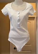 Women's White Ribbed Bodysuit Size M Short Sleeve Snap Front Henley Stretch