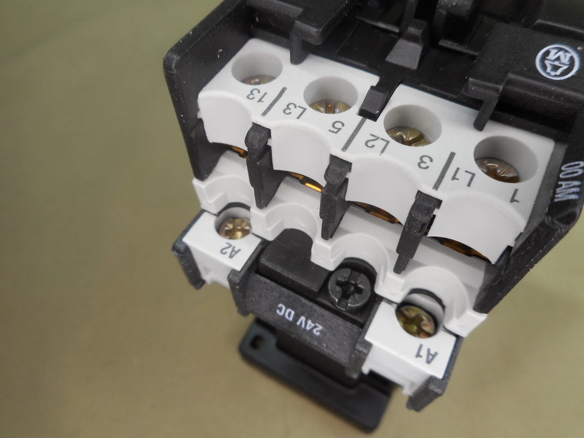 MOELLER DIL00AM-G-10 24VDC relay (NIB)