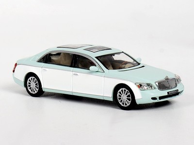 Stance Hunters 1/64 マイバッハ 62 ホワイト　ダイキャスト MERCEDES BENZ MAYBACH 62 TIFFANY 1/64 SCALE DIECAST CAR