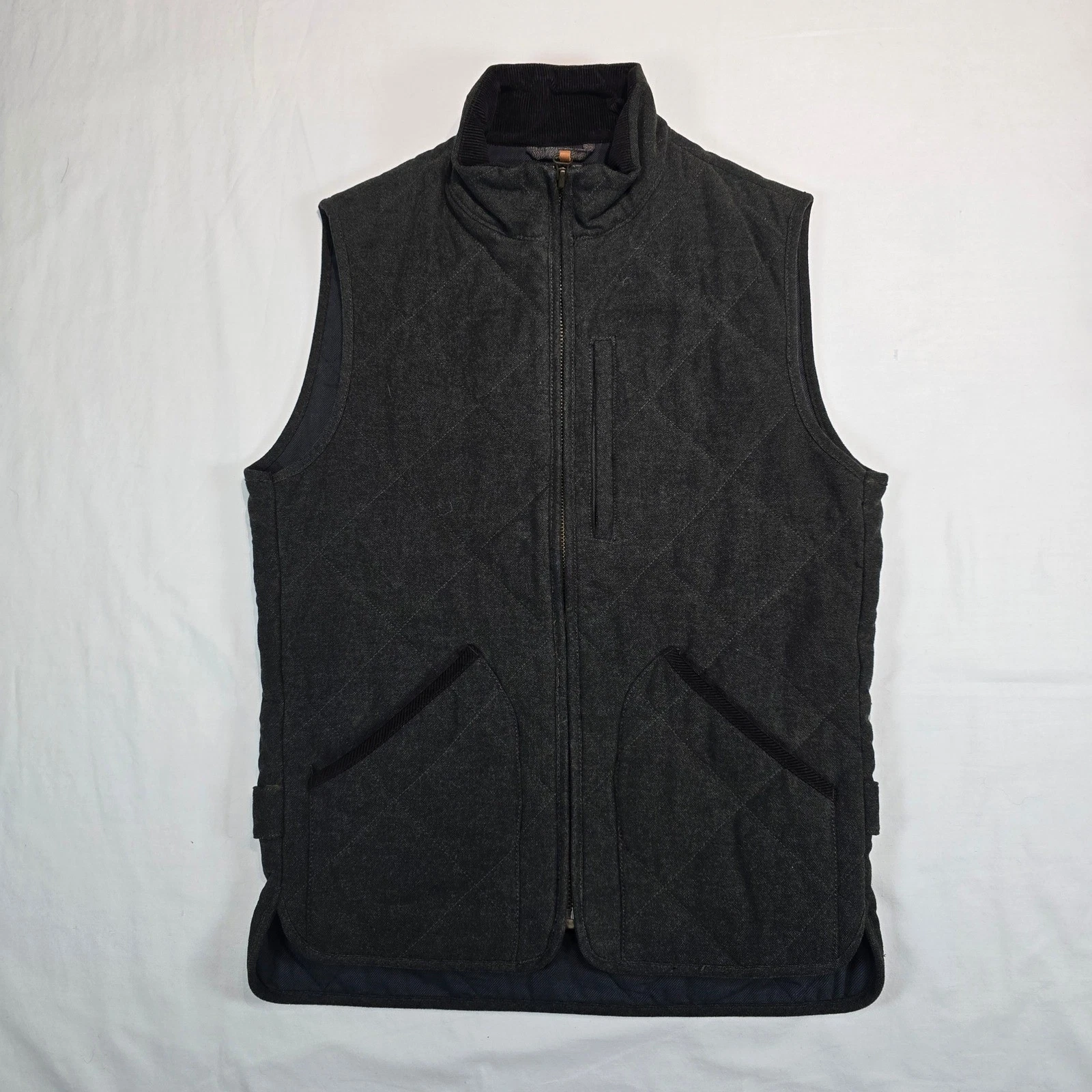 J.Crew Sussex Quilted Vest Mens XS Charcoal Grey PrimaLoft G8555 Full Zip
Opens in a new window or t