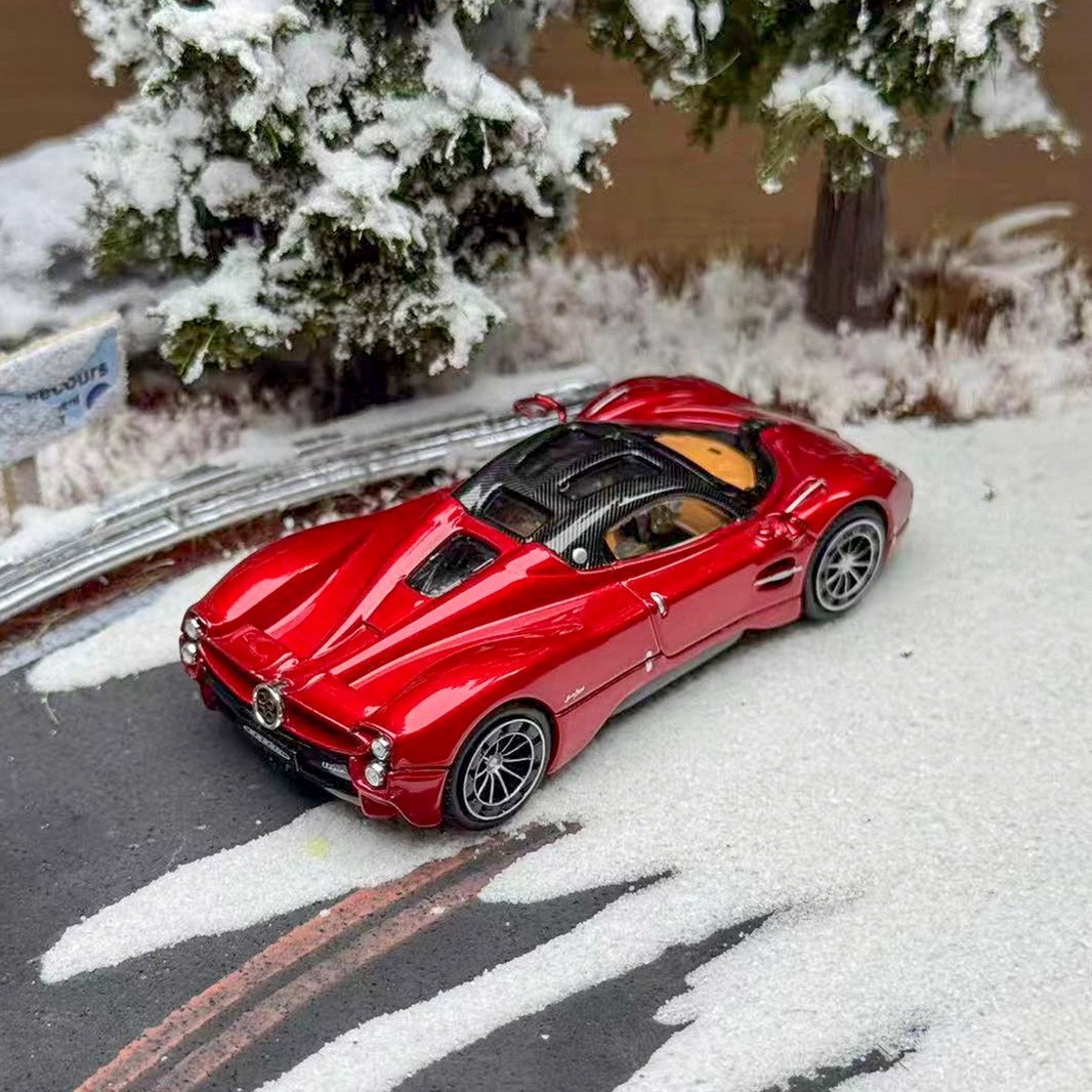 LCD 1/64 Scale Pagani Utopia Red Diecast Car Model Toy Collection