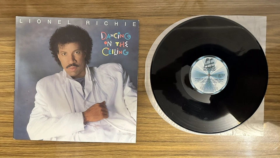 LIONEL RICHIE- DANCING ON THE CEILING 1986 MOTOWN Records Gatefold Vintage Vinyl - Image 4 of 4