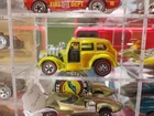 HOT WHEELS REDLINE  COCKNEY CAB * Specter Flame Yellow * NEAR MINT CAR ! AWESOME