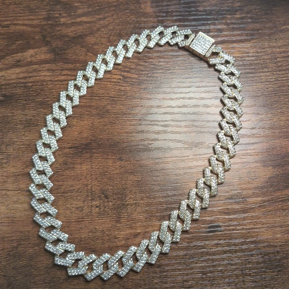 Collar de cadena de eslabones cubanos de moissanita ancho helado 18 pulgadas de largo 20 mm de ancho dorado Foto 2 de 4