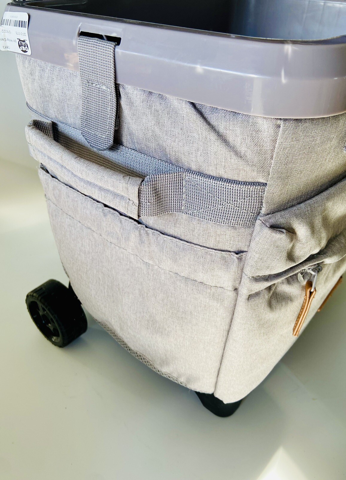 OpenBox - Igloo Heritage Cool Fusion 28qt Cooler w Handle and wheels