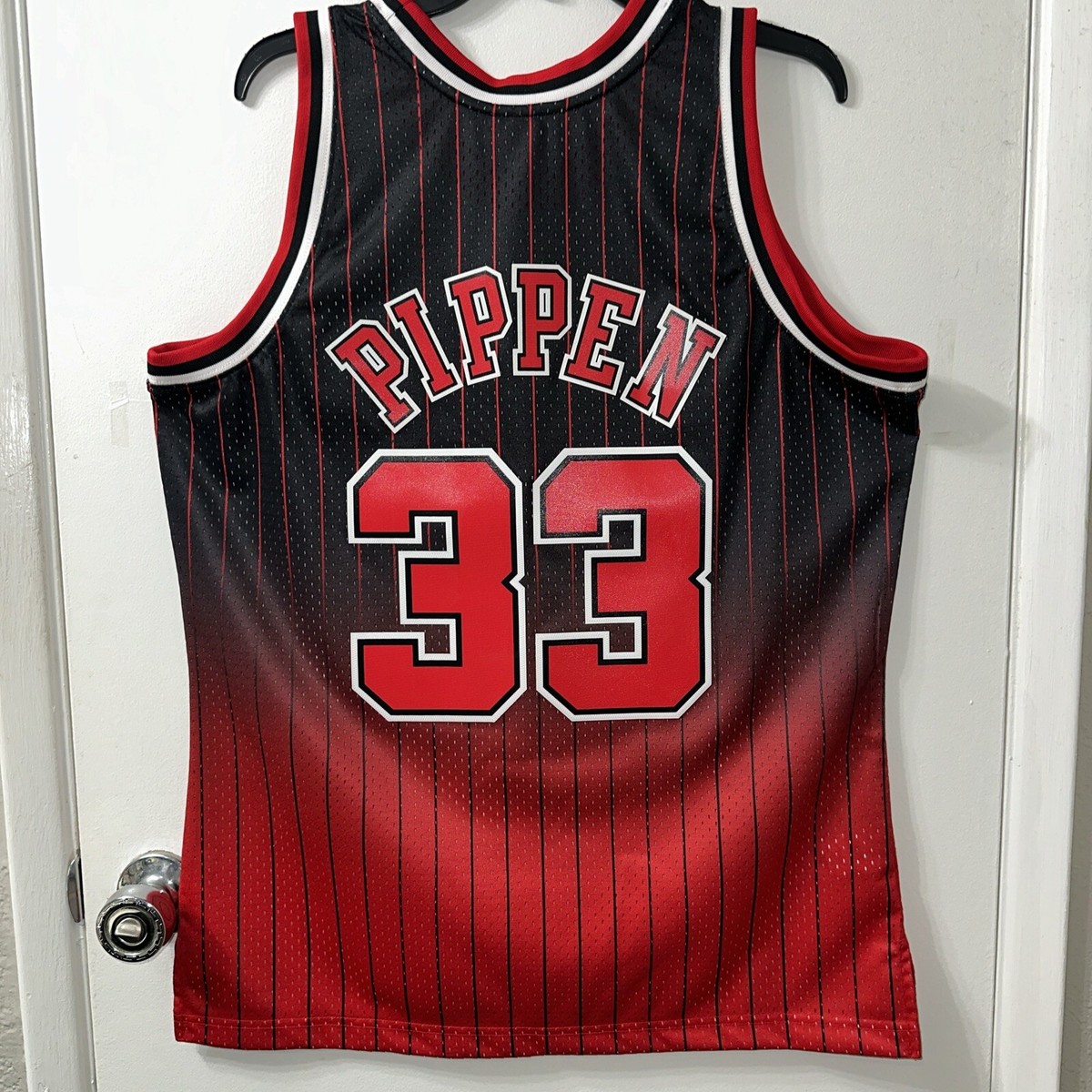 Scottie Pippen #33 Mitchell & Ness Mens Large Fadeaway Jersey 100