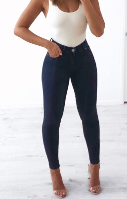 WAKEE NAVY BLUE HIGH RISE JEANS WITH FADE LINES. SIZE 6-16