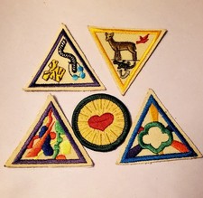 5 five Vintage Brownies Try-It Girl Scouts Patches Badges Lot