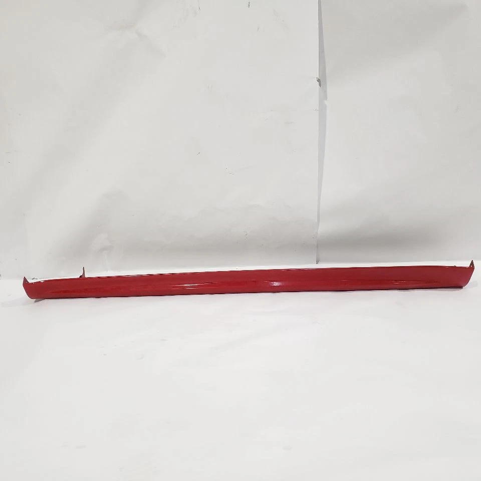 Moldura de panel basculante izquierdo rojo vivo OEM Suzuki SX4 2012 Foto 3 de 4